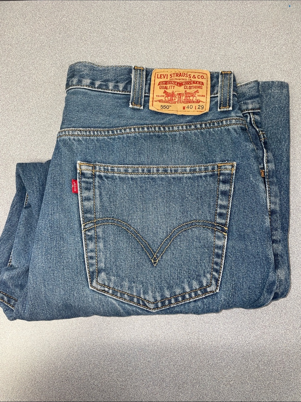 Levi's 550 Men's Straight Jeans - Medium Blue Denim with Tan Patch40x25